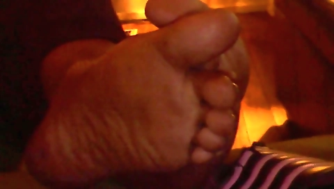 Ebony foot fetish video showing her feet in her socks