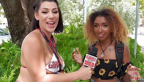 Ebony teen 18+ amateur in webcam solo masturbation