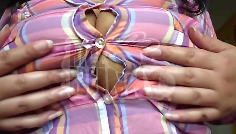 Amateur ebony bww shows off her big tits on webcam