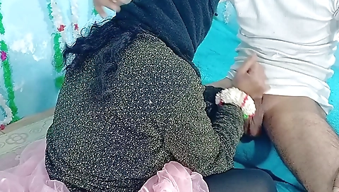 Indian big ass babe with a sexy body giving blowjob