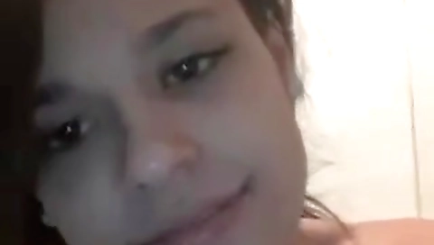 Ebony beauty gets her ass fucked in amateur solo video