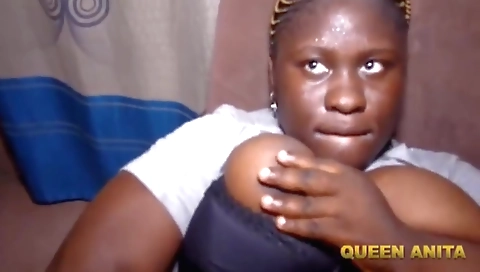 Black bitch with a big booty is riding and cunnilingus