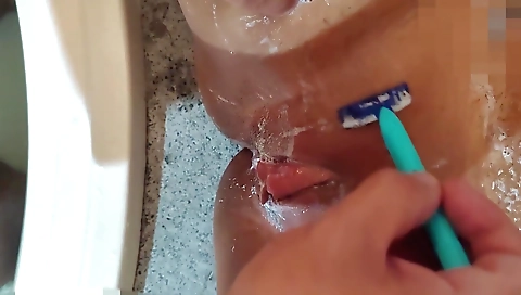 Creampie of the hottest ebony pussy in a hot porn video